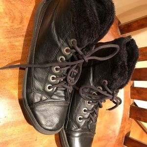 Women blowfish shoes size 8 1/2